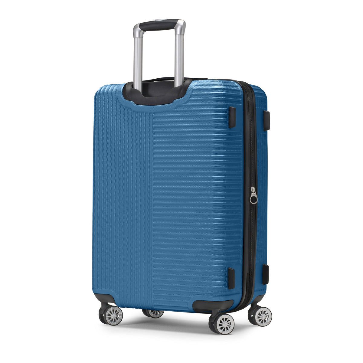 Samsonite Trek Spinner Medium in the color Blue Dream.