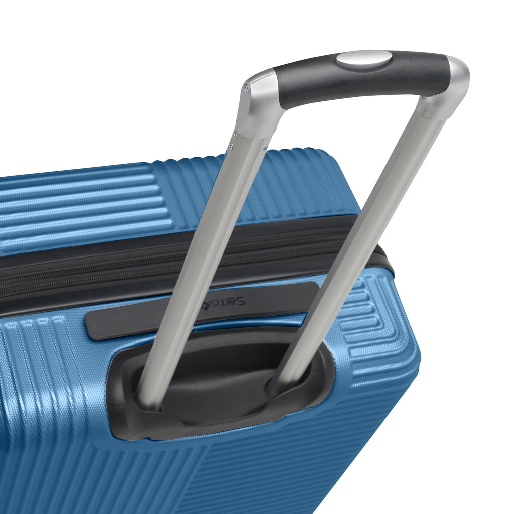 Samsonite Trek Spinner Medium in the color Blue Dream.