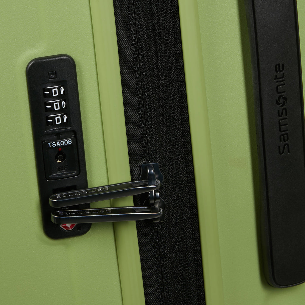 Samsonite RestackD Spinner Medium in the color Wasabi.
