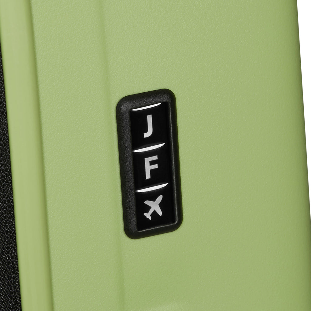 Samsonite RestackD Spinner Medium in the color Wasabi.
