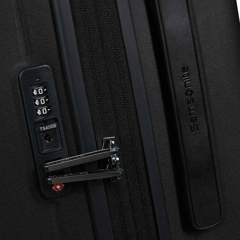 Samsonite RestackD Spinner Large in the color Black.