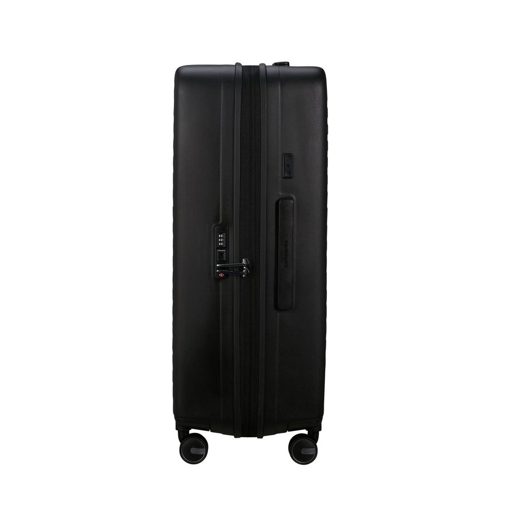 Samsonite RestackD Spinner Large in the color Black.