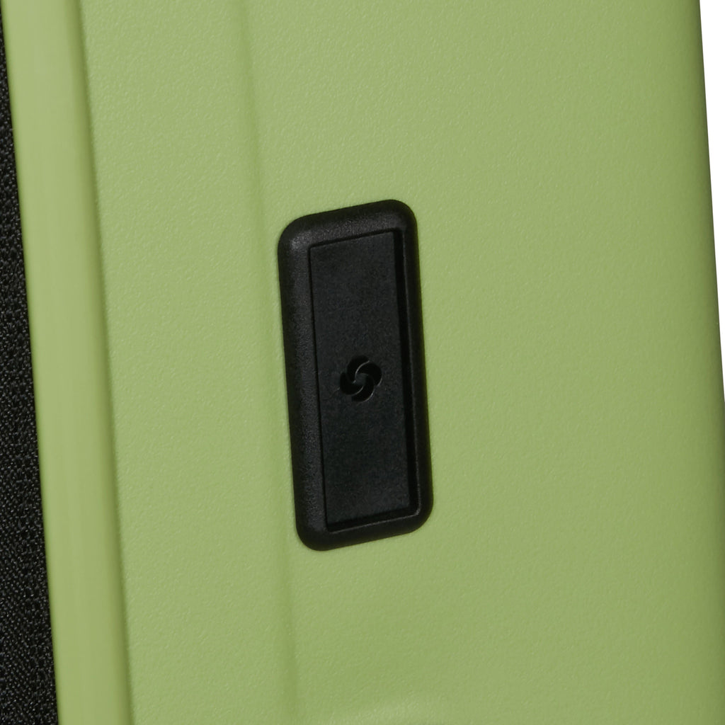 Samsonite RestackD Spinner Large in the color Wasabi.
