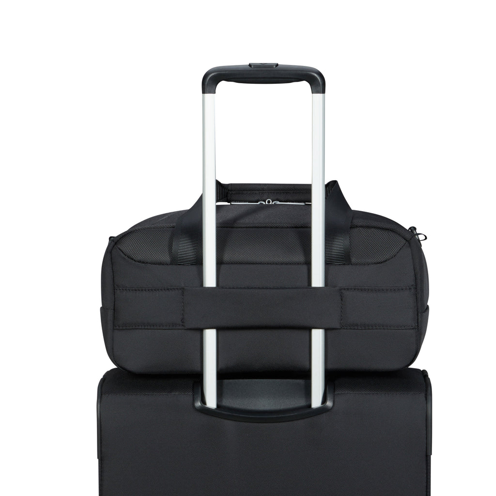 Samsonite Urbify Duffle 16" in the color Black.