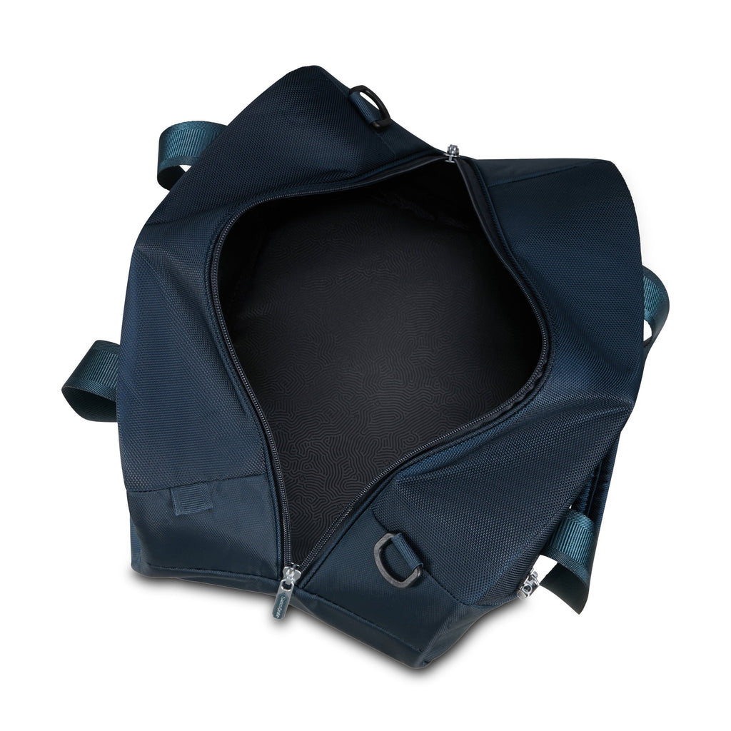 Samsonite Urbify Duffle 16" in the color Navy Blue.