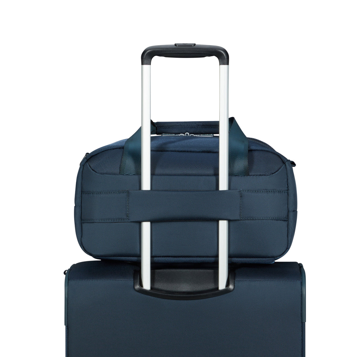Samsonite Urbify Duffle 16" in the color Navy Blue.