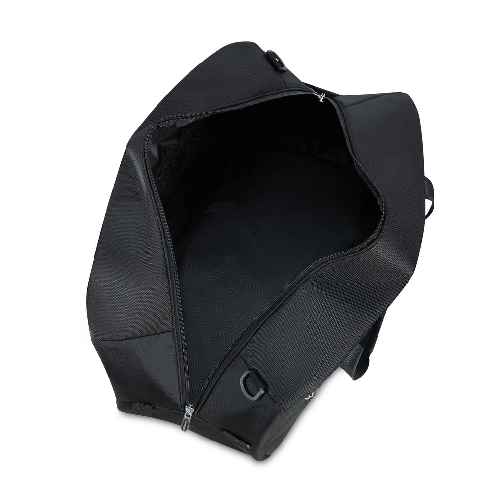 Samsonite Urbify Duffle 21” in the color Black.