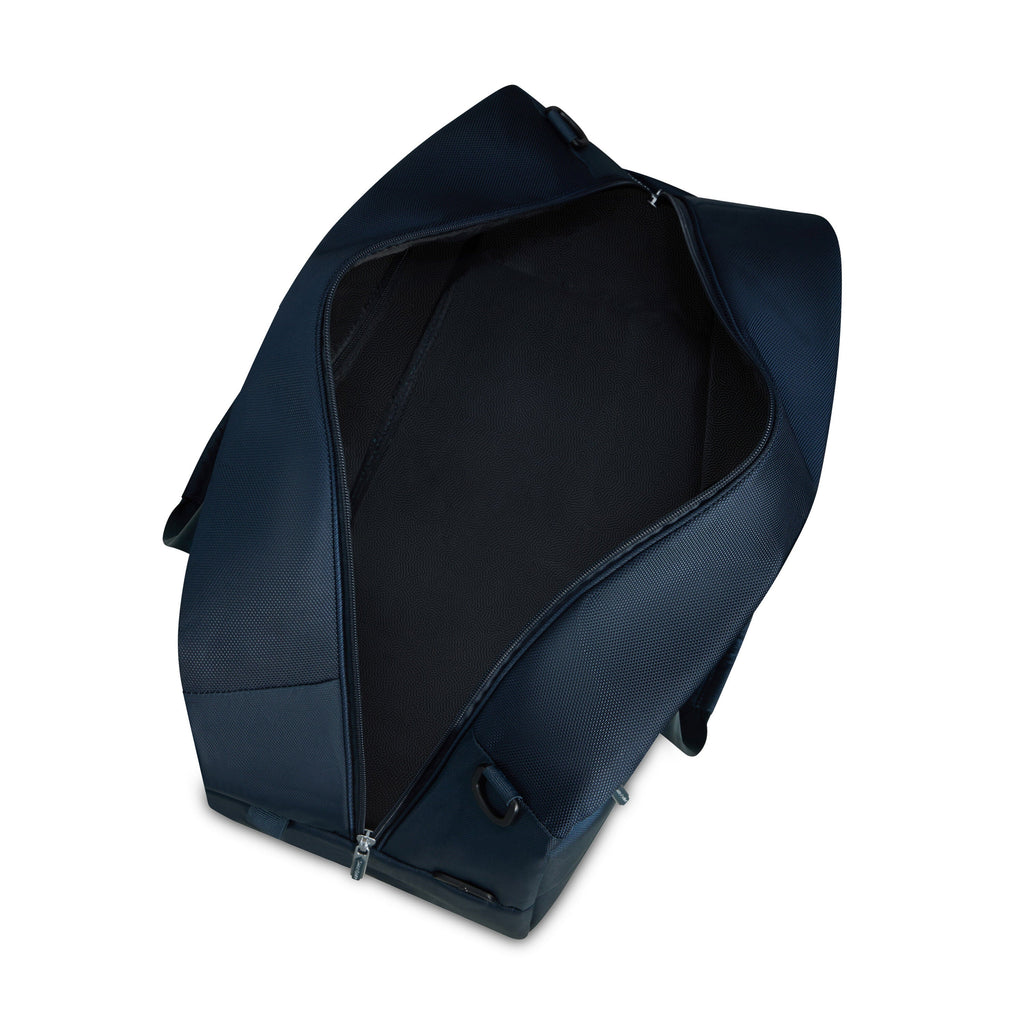 Samsonite Urbify Duffle 21” in the color Navy Blue.