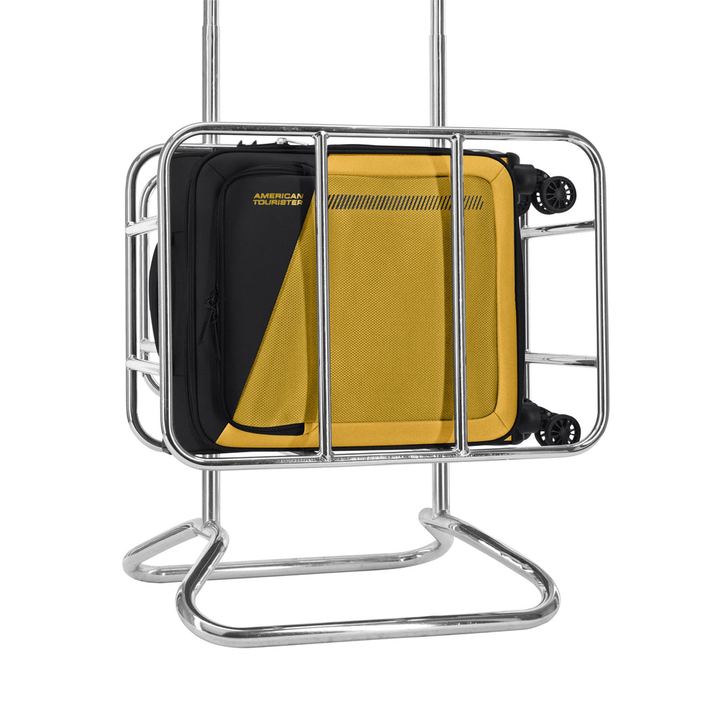 American Tourister Daring Dash Spinner Carry-On™ in the color Black/Yellow.