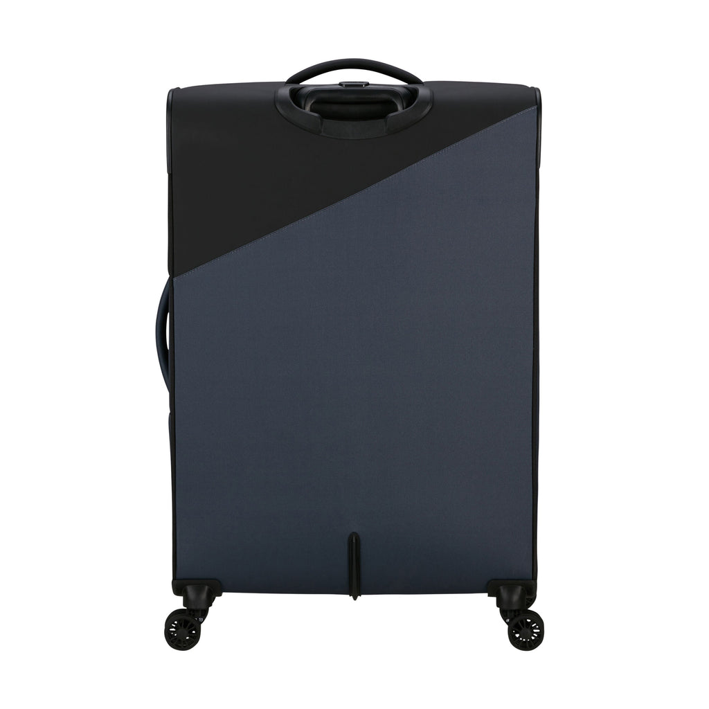 American Tourister Daring Dash 3 Piece Set in the color Black/Grey.
