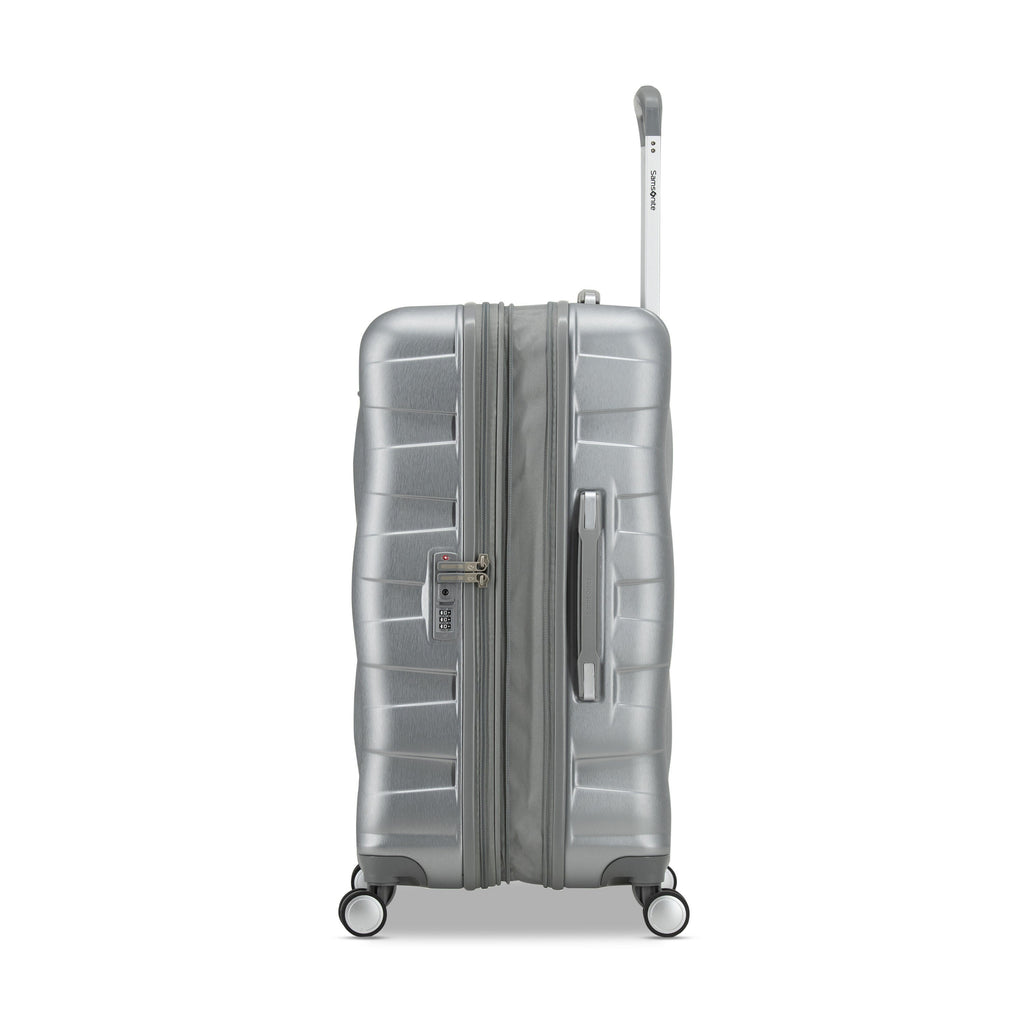 Samsonite Ziplite 6 Spinner Medium in the color Silver.