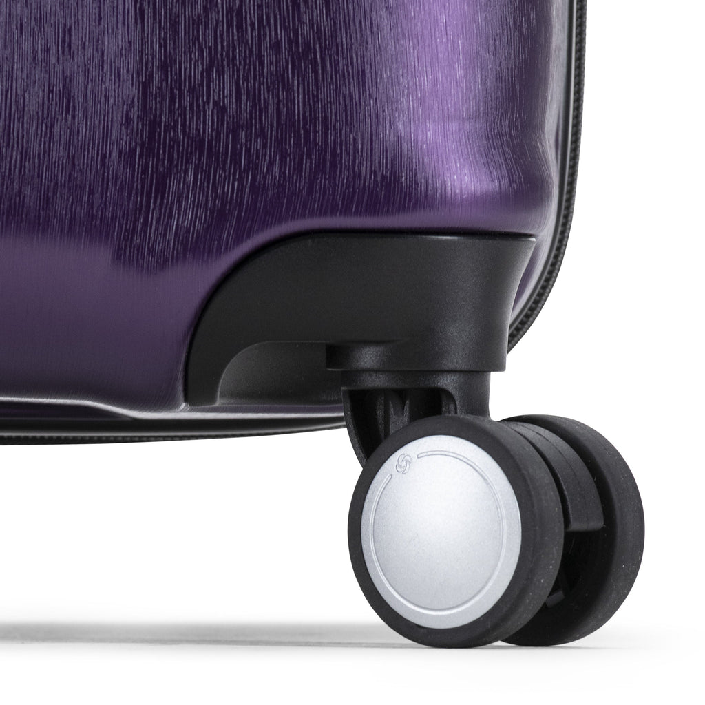 Samsonite Ziplite 6 Spinner Large in the color Purple.