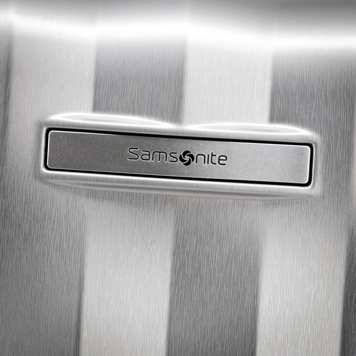 Samsonite Ziplite 6 Spinner Large in the color Silver.