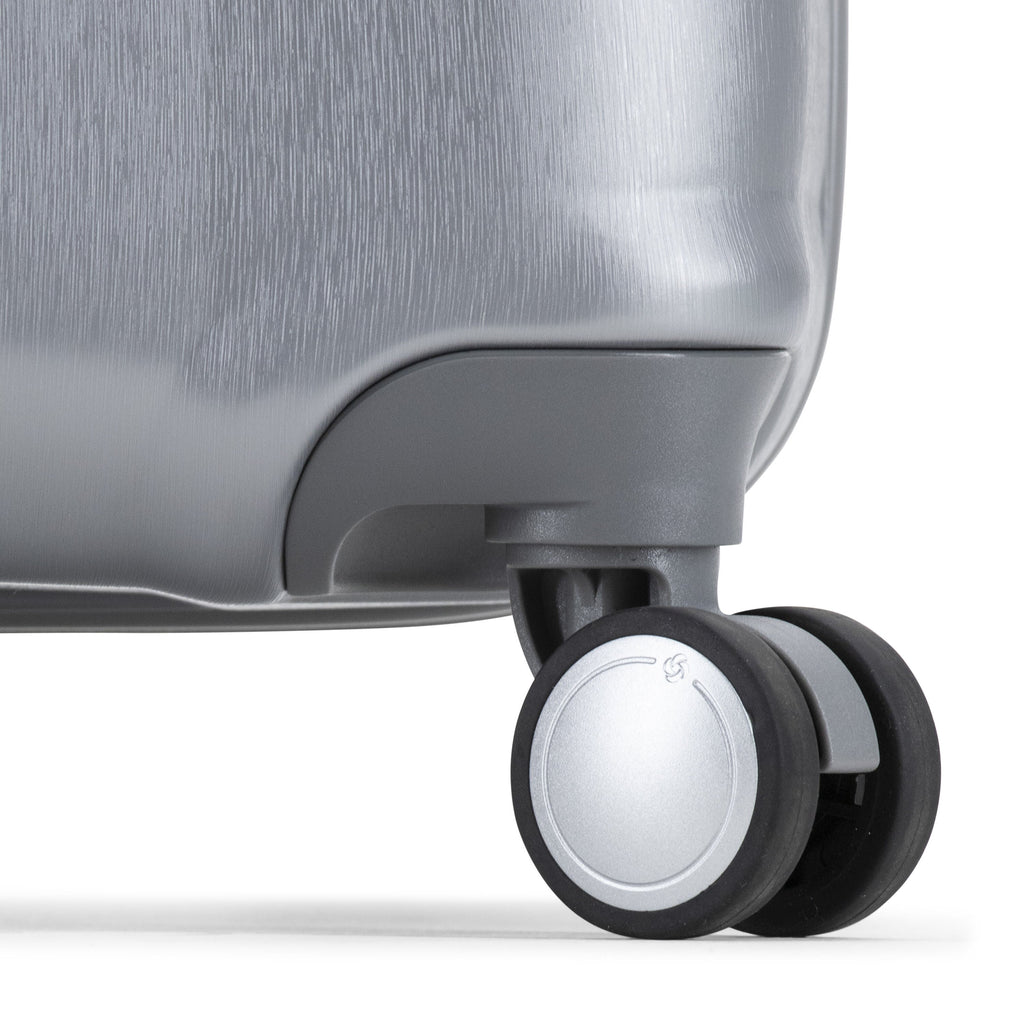 Samsonite Ziplite 6 Spinner Large in the color Silver.