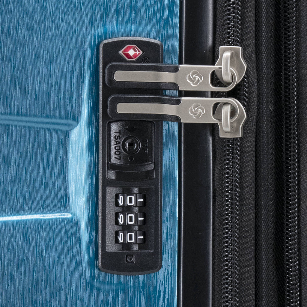 Samsonite Ziplite 6 Spinner Large in the color Adriatic Blue.