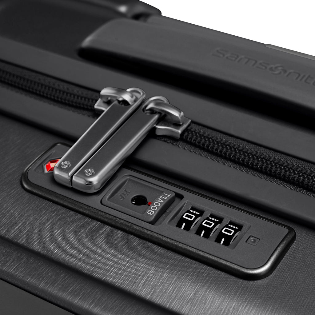 Samsonite Evoa Z Spinner Carry-On™ in the color Black.