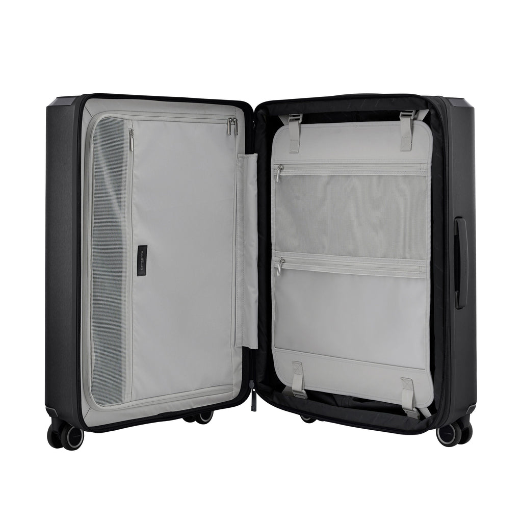 Samsonite Evoa Z Spinner Medium in the color Black.