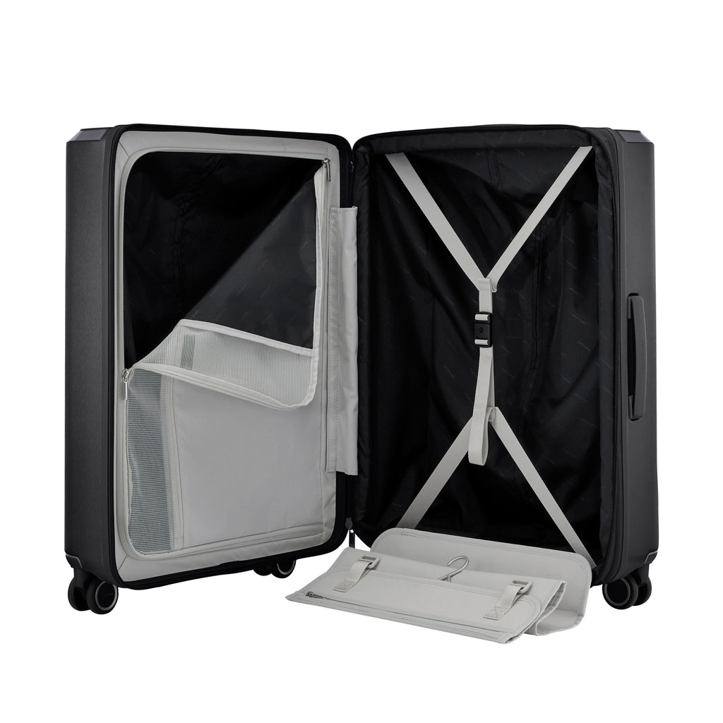 Samsonite Evoa Z Spinner Medium in the color Black.