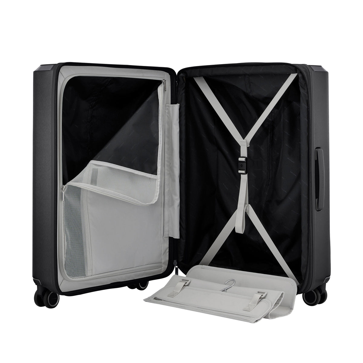 Samsonite Evoa Z Spinner Medium in the color Black.