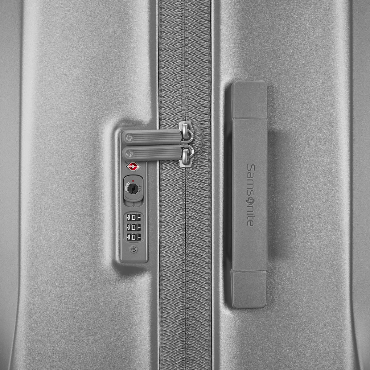 Samsonite UpLIFT Hardside Spinner Extra Large in the color Silver Shimmer.