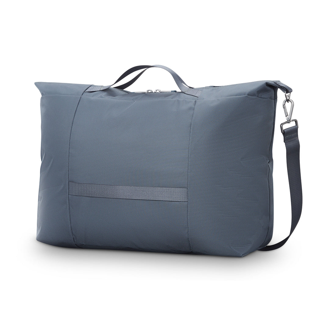 Samsonite UpLift Softside Foldable Weekender Duffle (18 in.) in the color Elemental Blue.
