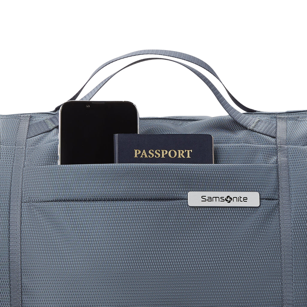 Samsonite UpLift Softside Foldable Weekender Duffle (18 in.) in the color Black.