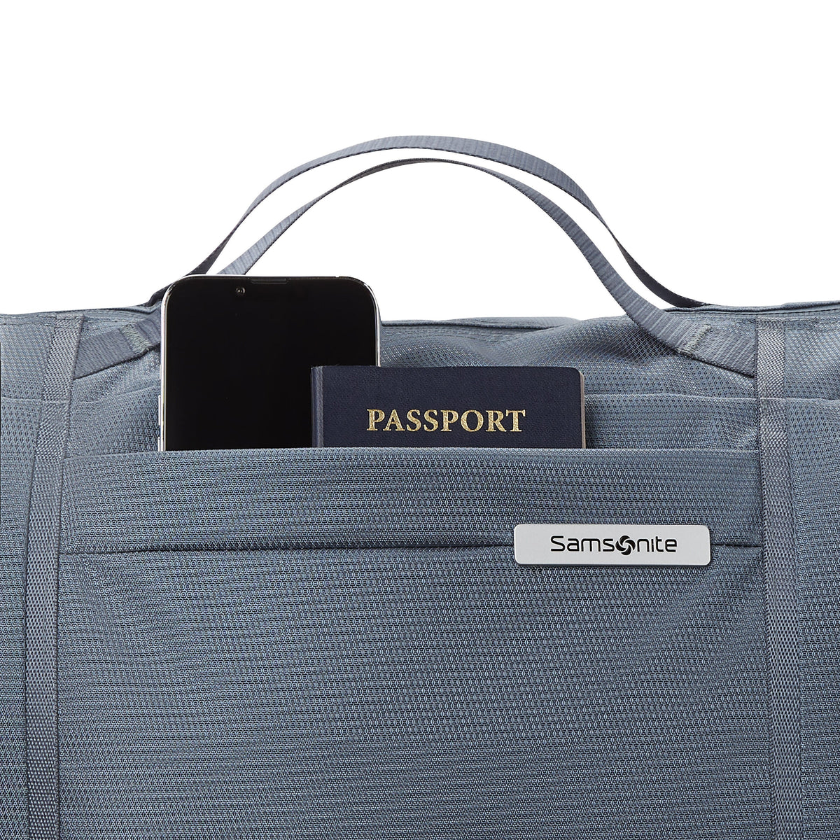 Samsonite UpLift Softside Foldable Weekender Duffle (18 in.) in the color Black.