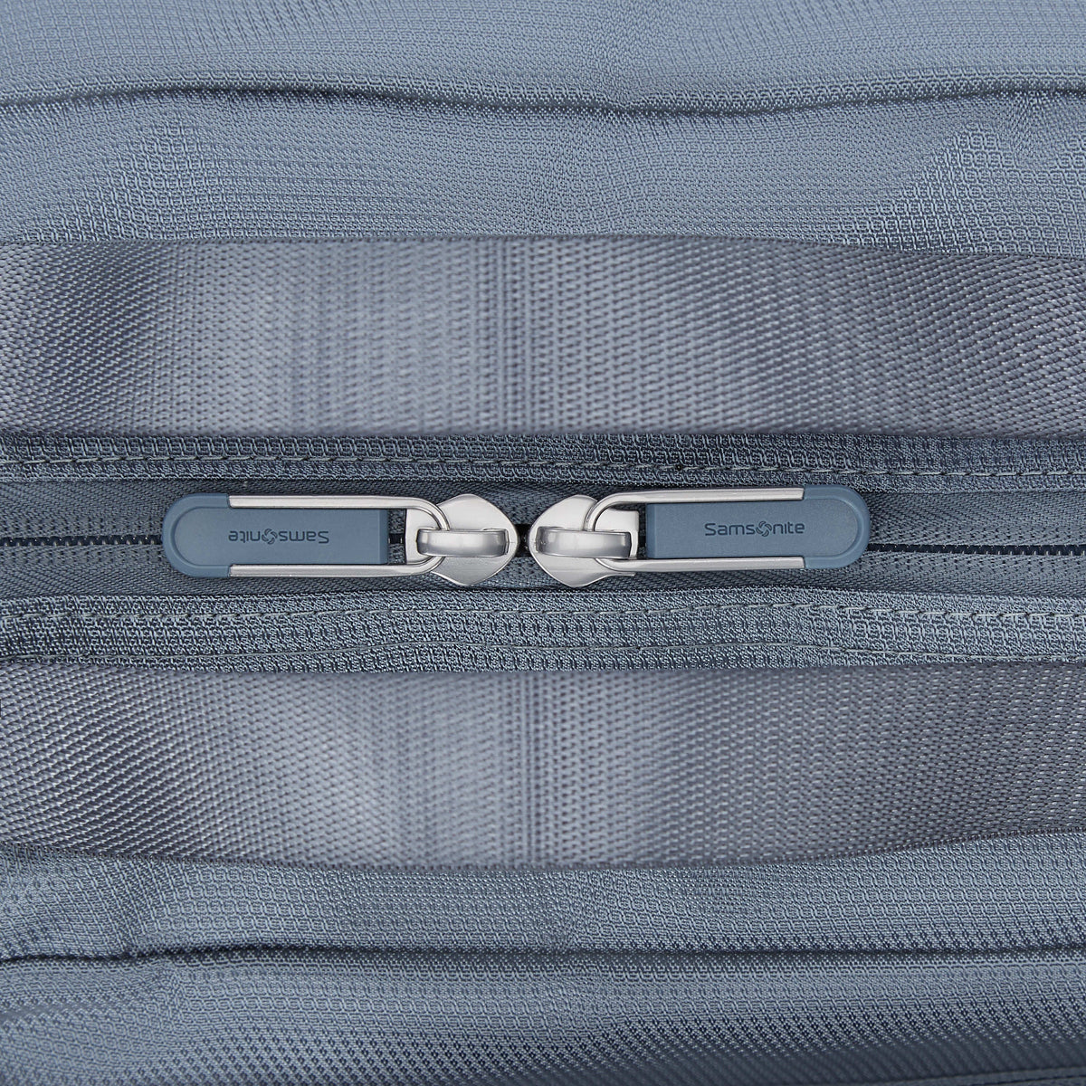 Samsonite UpLift Softside Foldable Weekender Duffle (18 in.) in the color Elemental Blue.