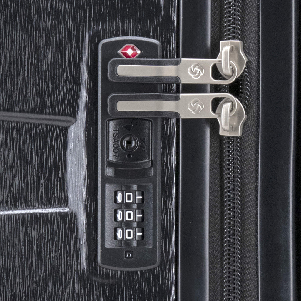 Samsonite Ziplite 6 Spinner Carry-On™ in the color Black.