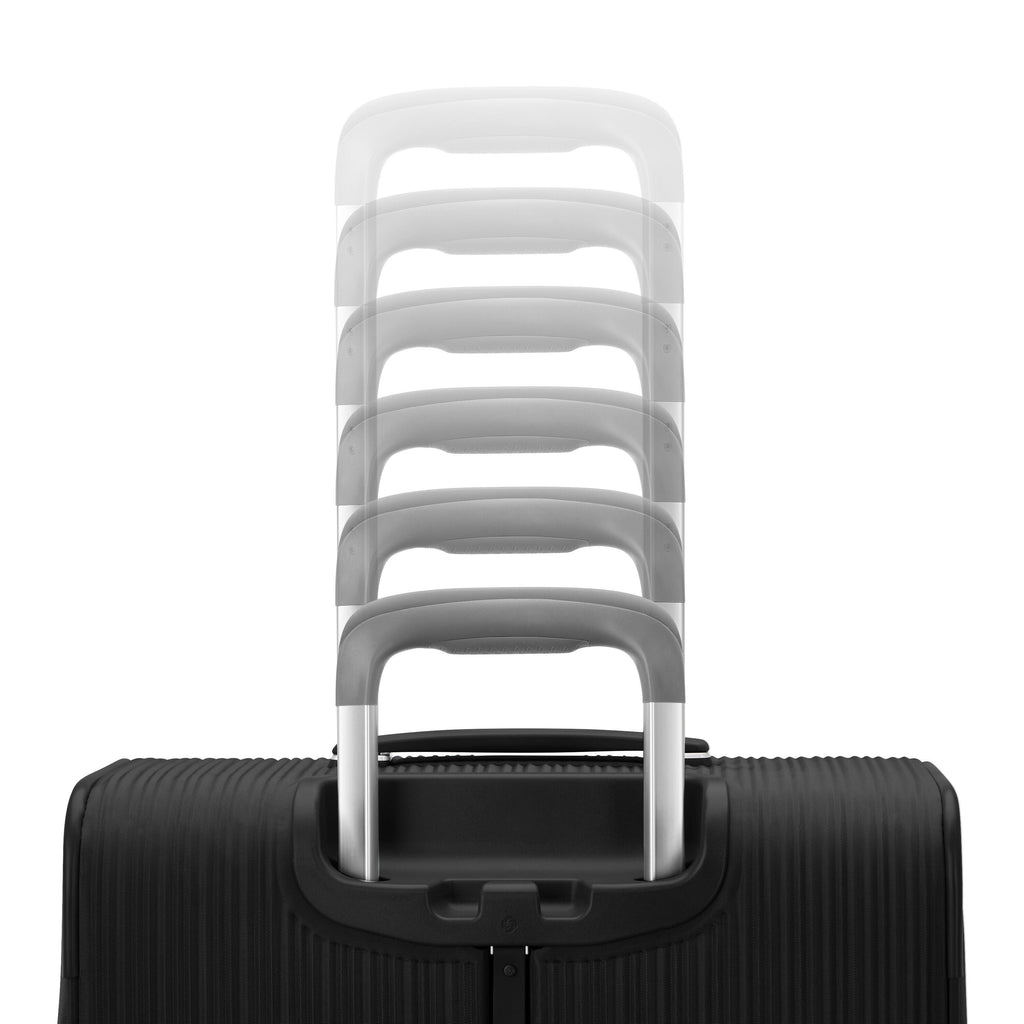 Samsonite Silhouette 18 Spinner Carry-On™ in the color Black.