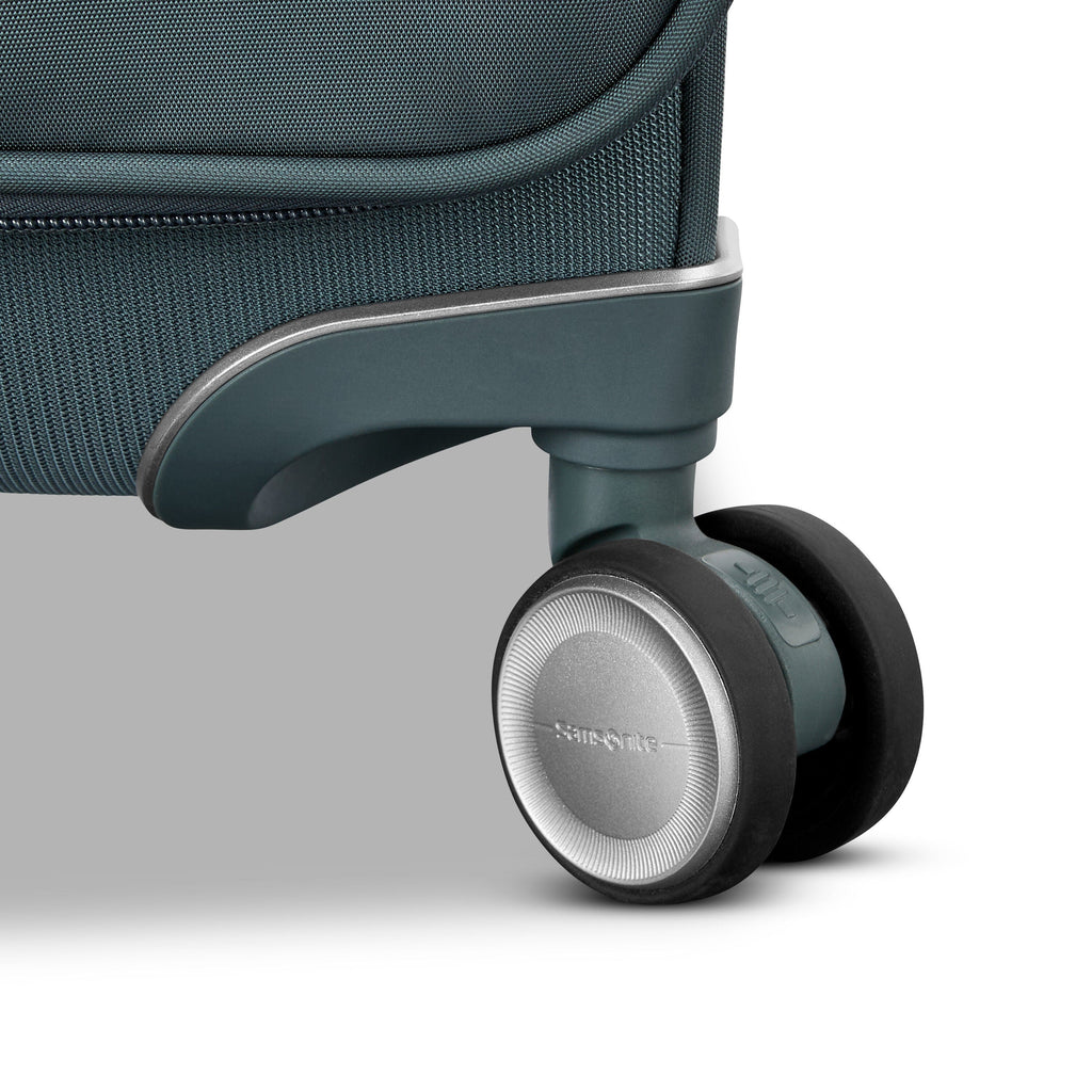 Samsonite Silhouette 18 Spinner Large in the color Slate Blue.