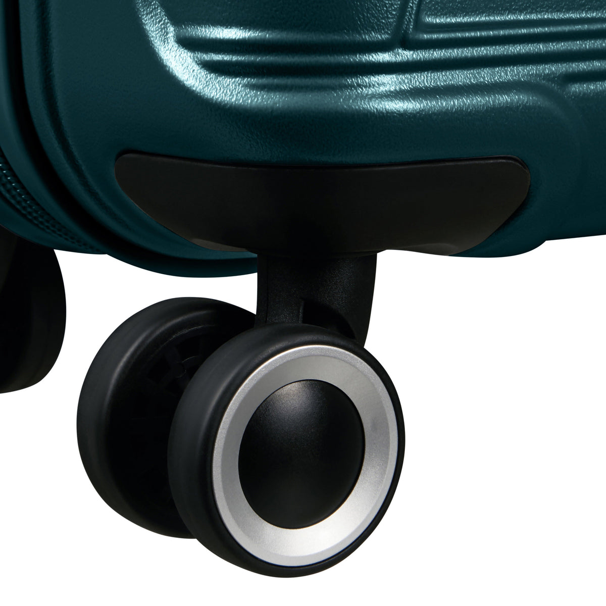 American Tourister Surftime Spinner Large in the color Metallic Teal.