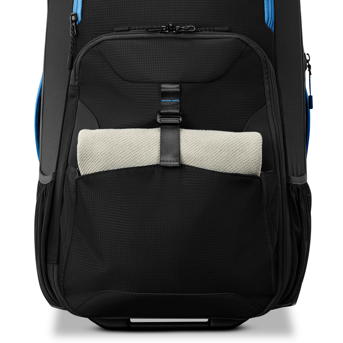 High Sierra Hi-Life Wheeled Duffle (22") in the color Black/Blue.