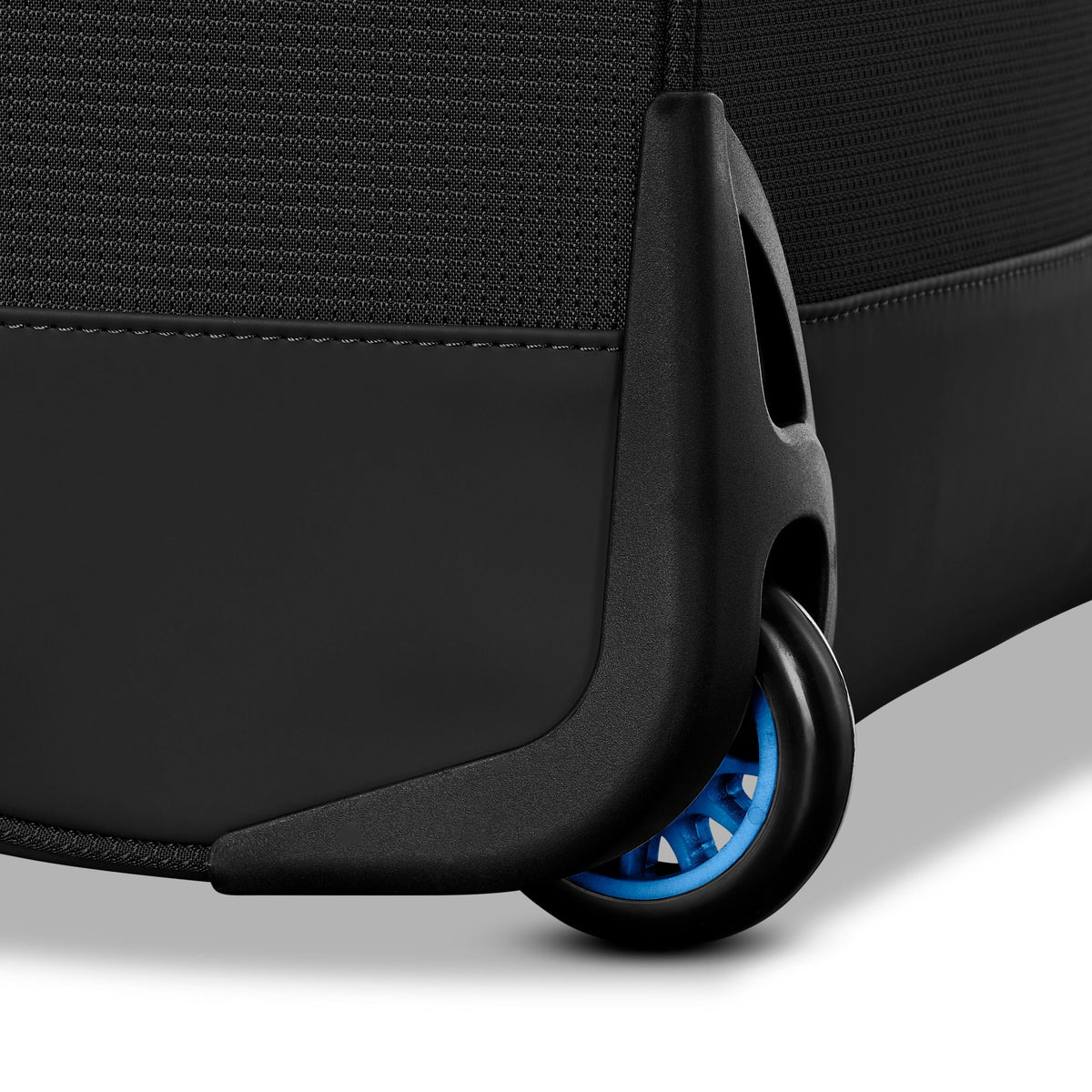 High Sierra Hi-Life Wheeled Duffle (28") in the color Black/Blue.