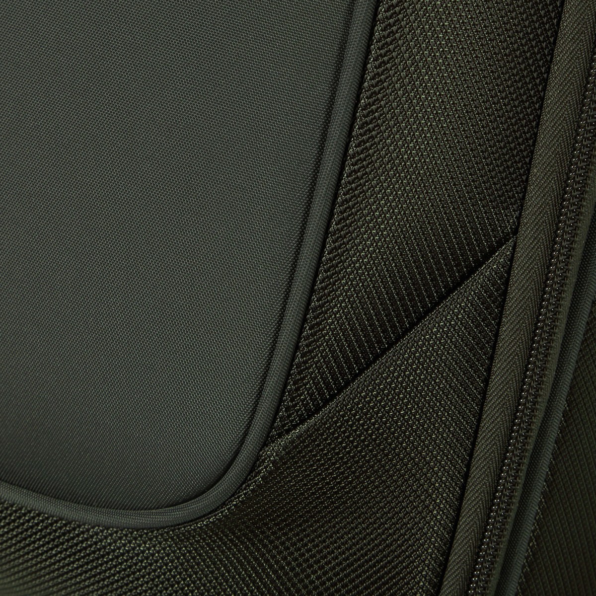 Samsonite Re-Lite Spinner Carry-On™ in the color Climbing Ivy.