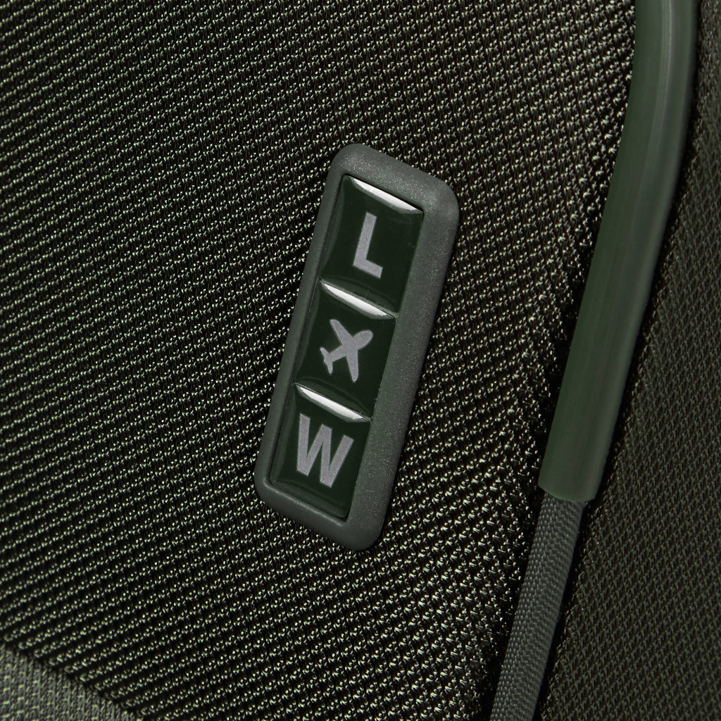 Samsonite Re-Lite Spinner Carry-On™ in the color Climbing Ivy.