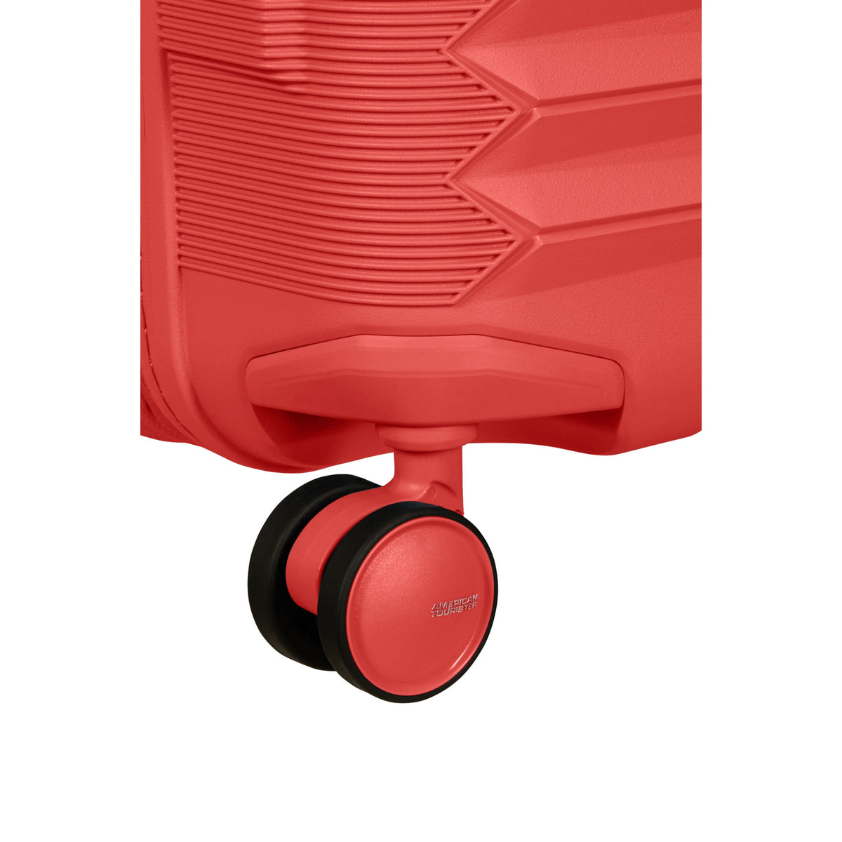 American Tourister FastForward Spinner Carry-On™ in the color Sunset Coral.