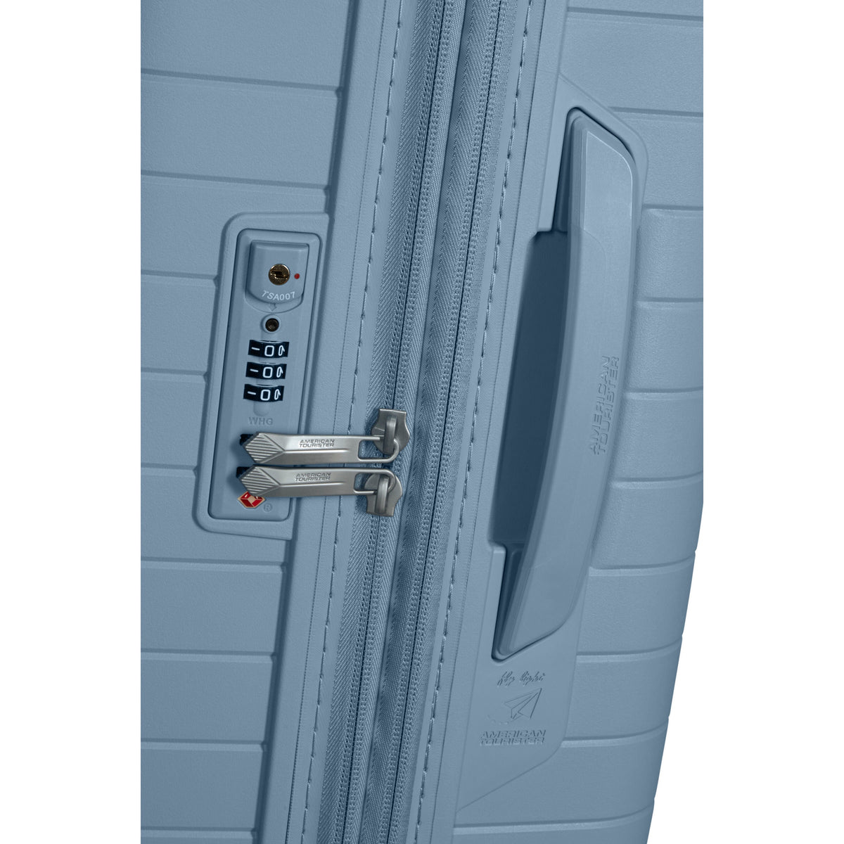American Tourister FastForward Spinner Large in the color Steel Blue.