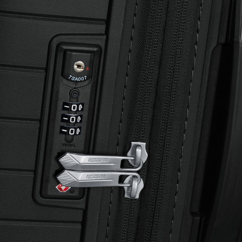 American Tourister FastForward 2 Piece Set in the color Flash Black.