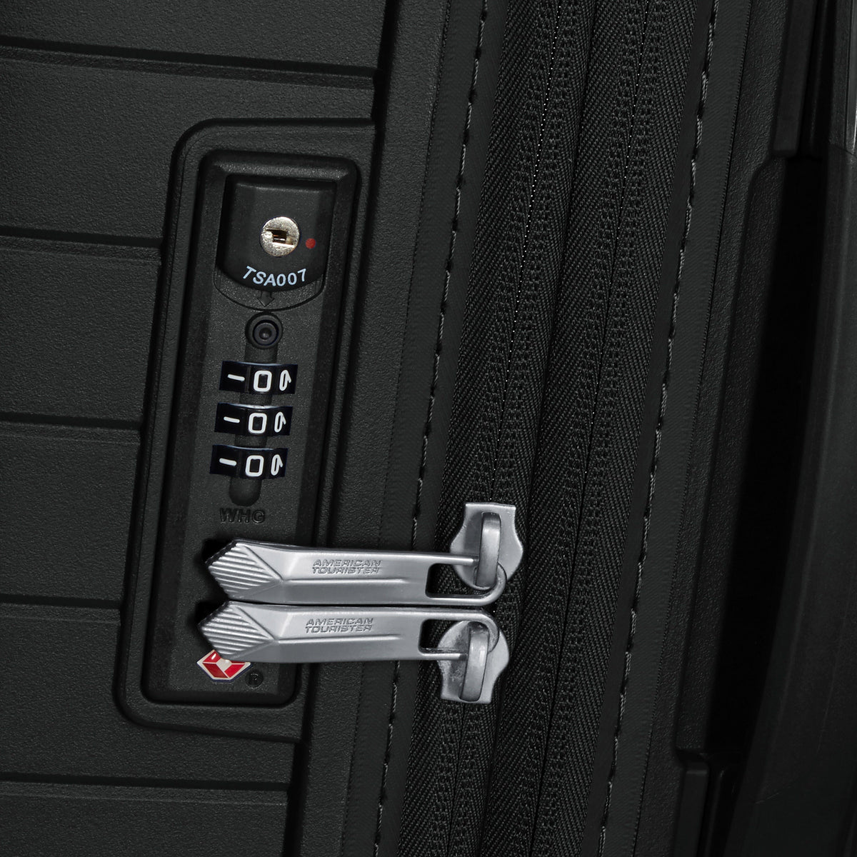 American Tourister FastForward 2 Piece Set in the color Flash Black.