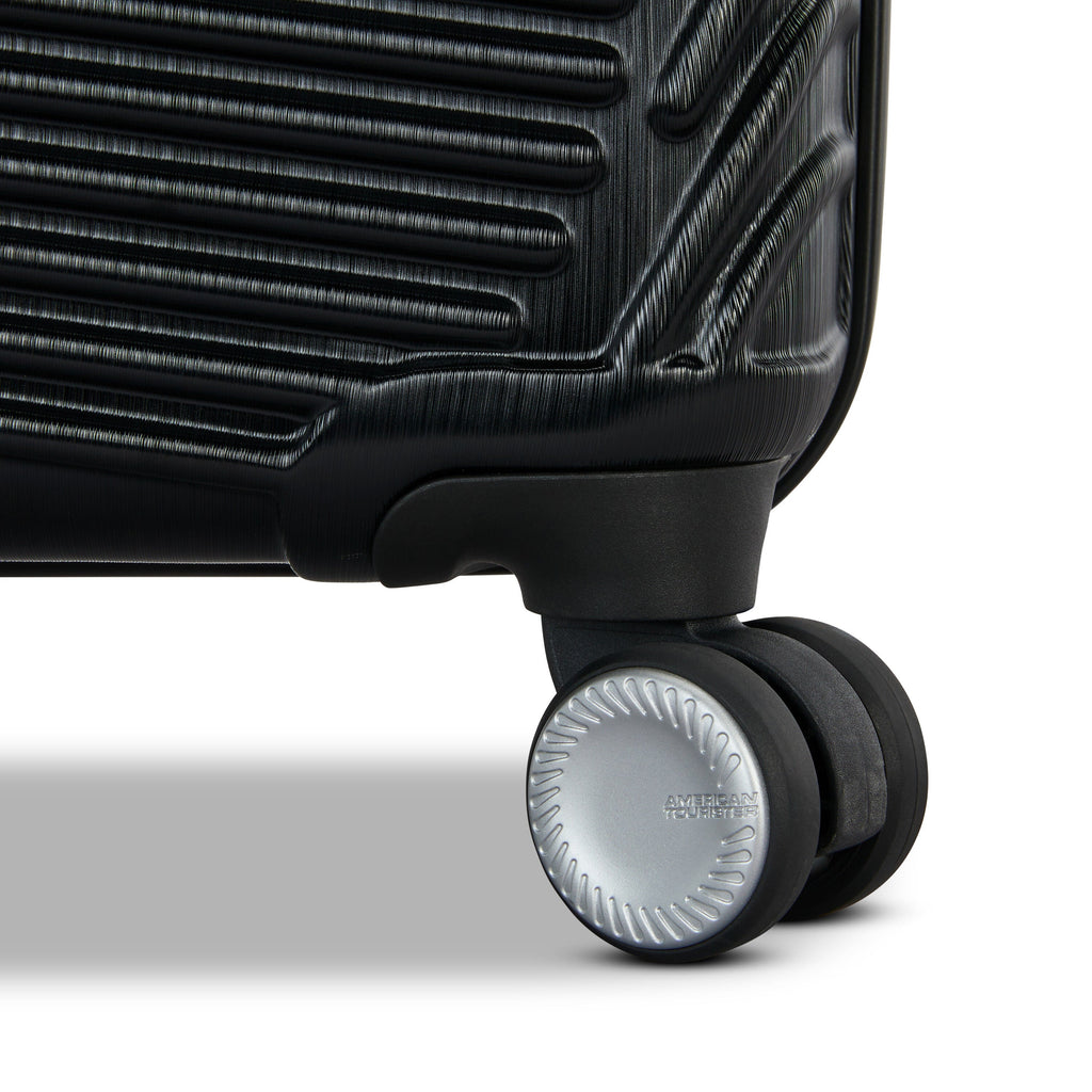 American Tourister Mickey Hardisde Spinner Carry-On™ in the color Black.