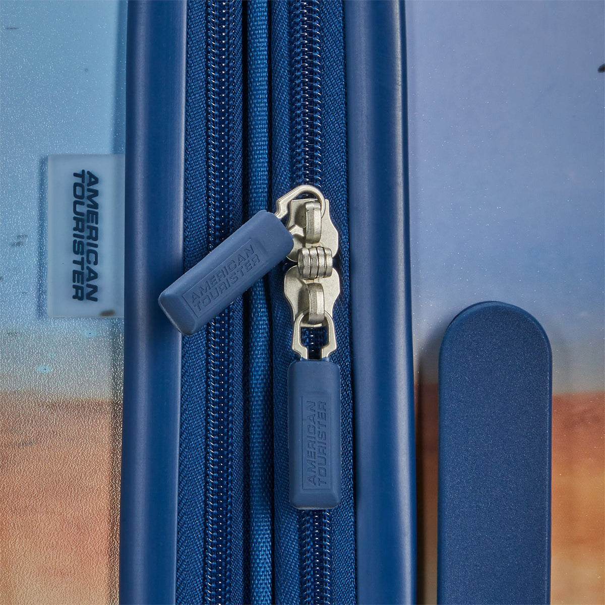 American Tourister Star Wars Spinner Small in the color Star Wars R2D2.