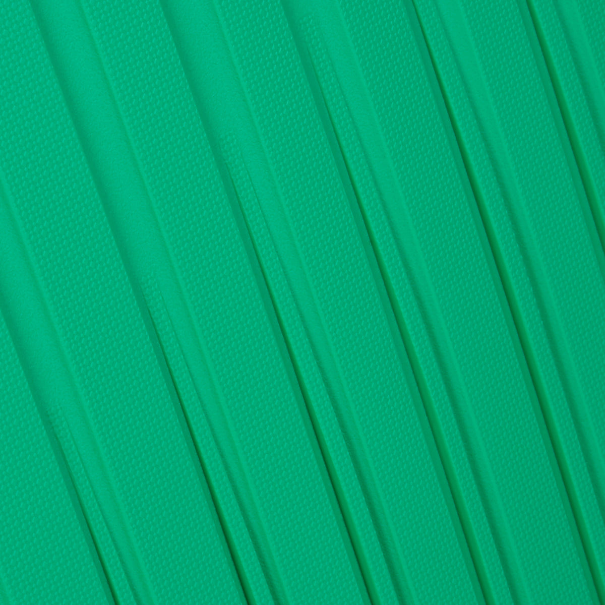 American Tourister Rejoy Spinner Medium in the color Jade Green.