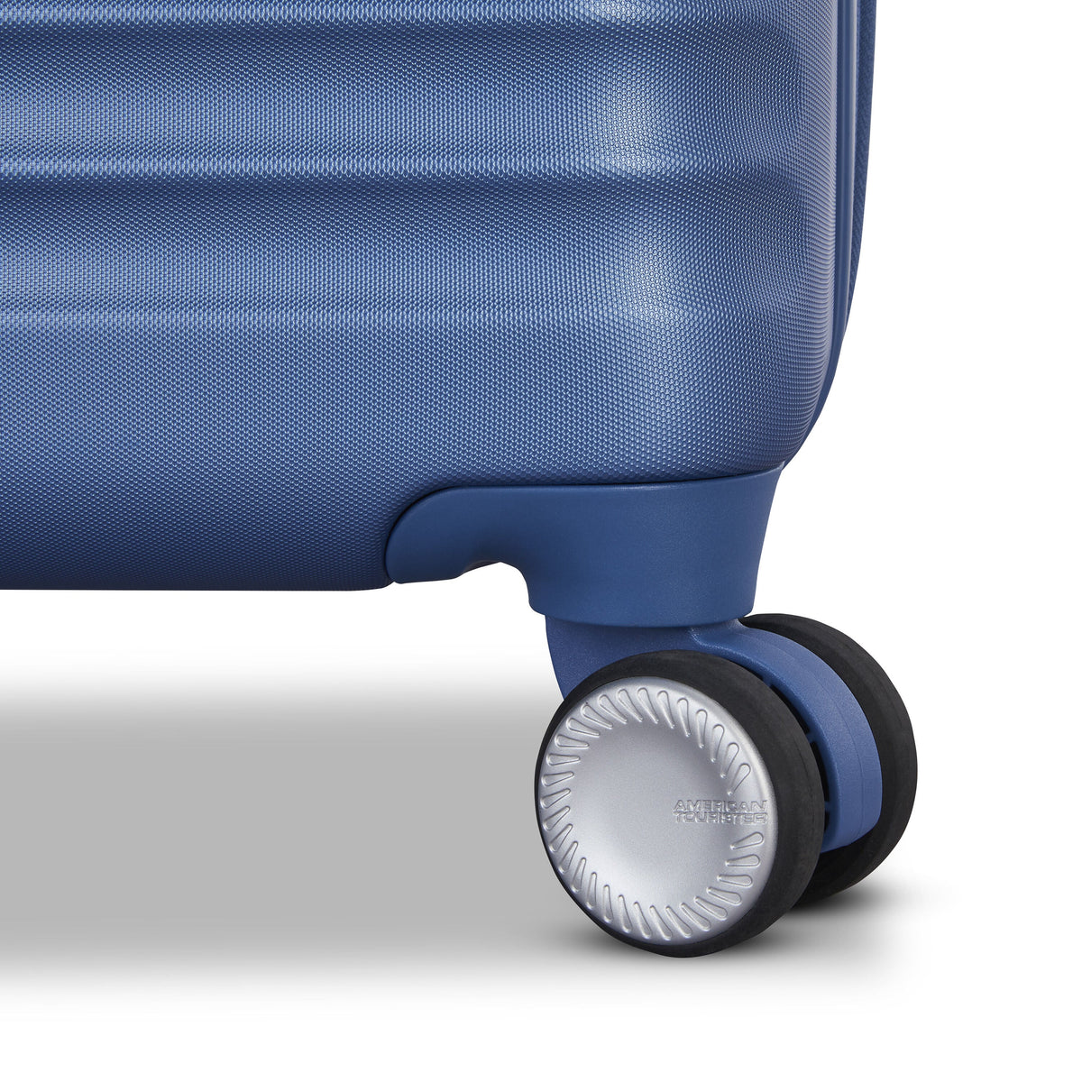American Tourister Stratum 3.0 2 Piece Set (CO/L) in the color Elemental Blue.