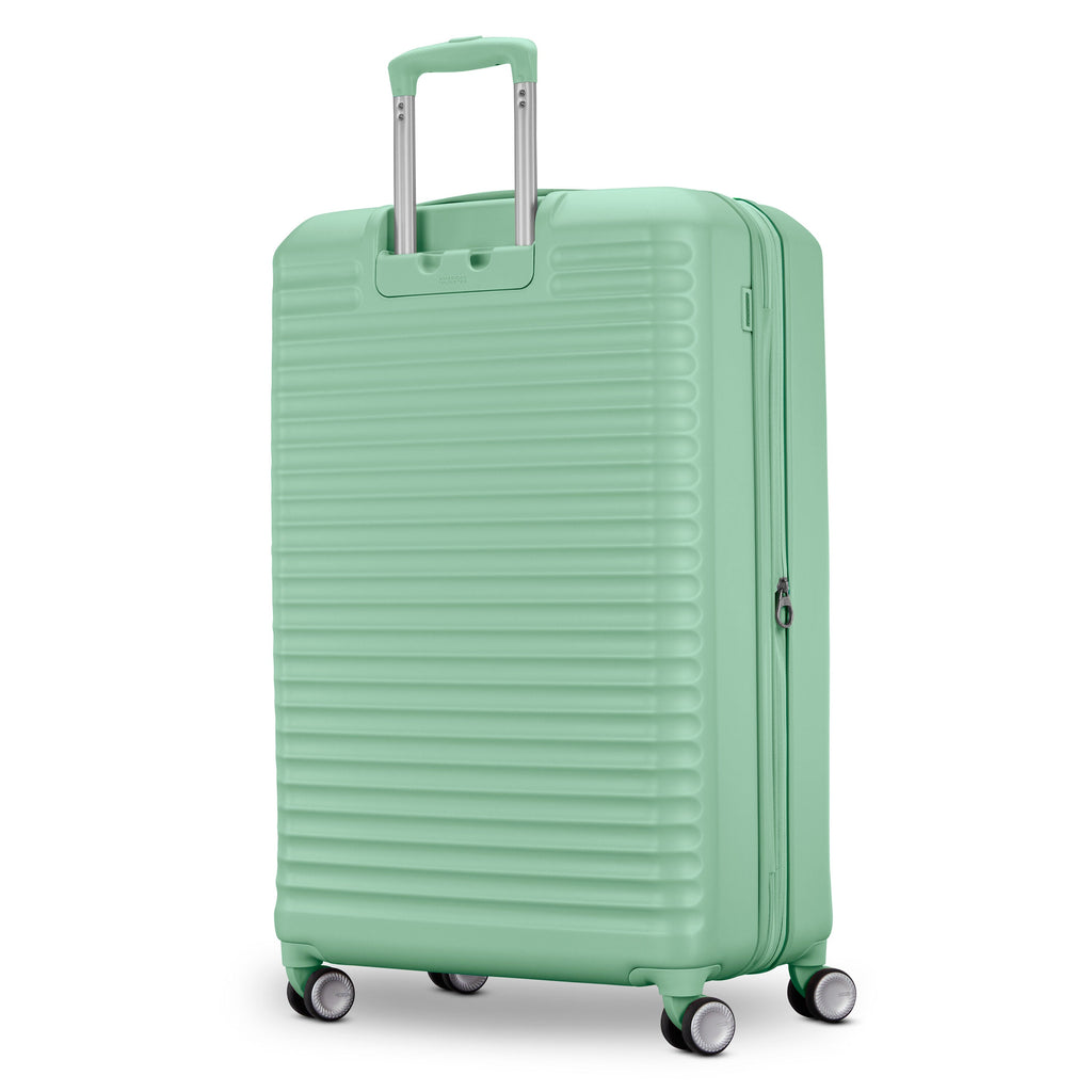 American Tourister Stratum 3.0 Spinner Large in the color Surreal Green.