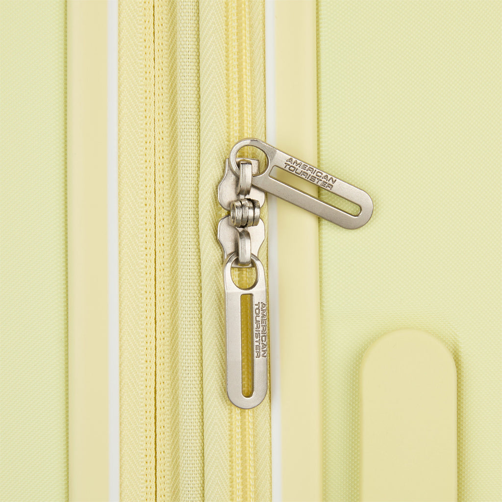 American Tourister Stratum 3.0 3 Piece Set (CO/M/L) in the color Celestial Yellow.