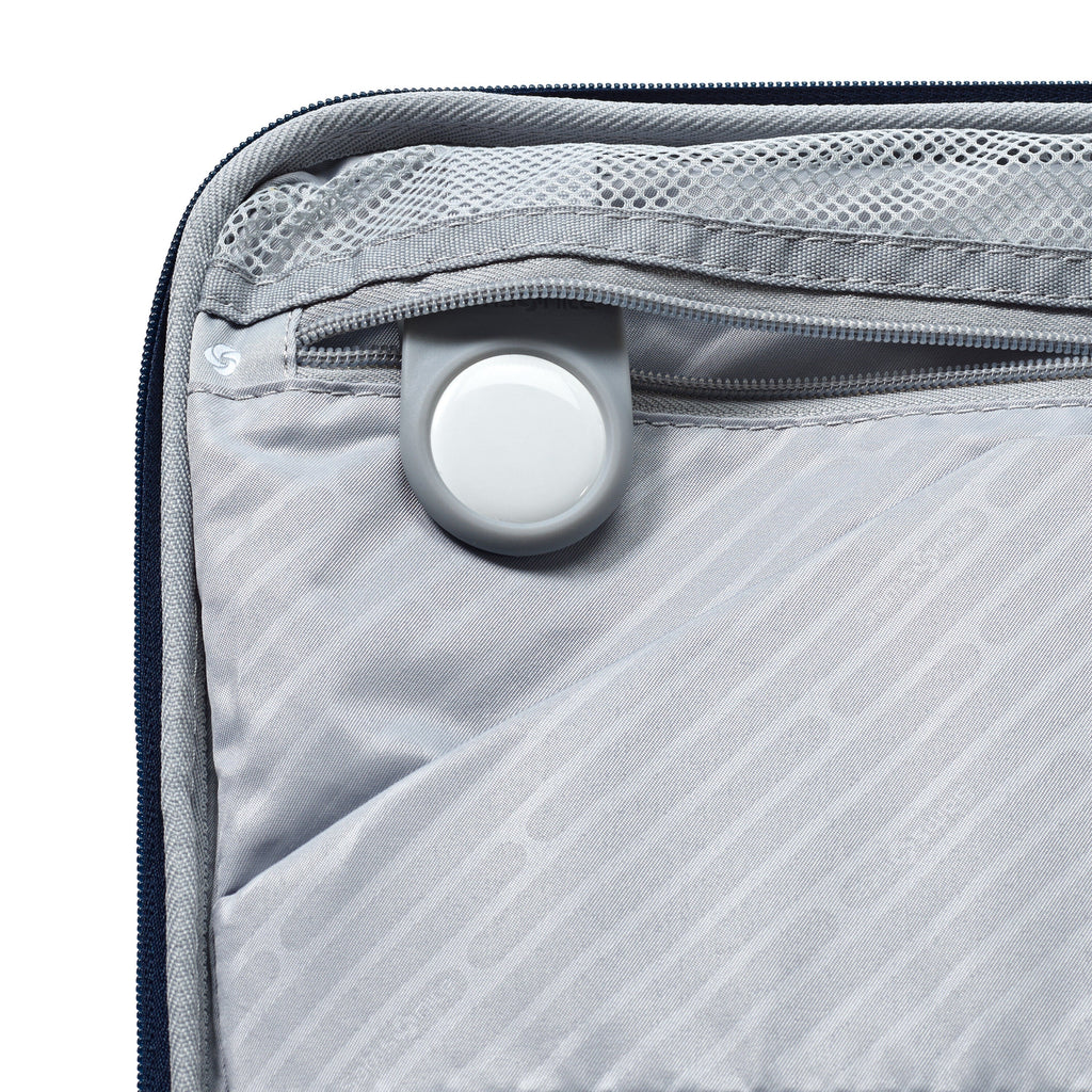 Samsonite Paralux Hardside Spinner Carry-On™ in the color Midnight Navy.