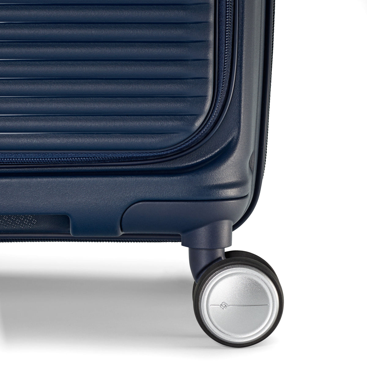 Samsonite Paralux Hardside Spinner Large in the color Midnight Navy.