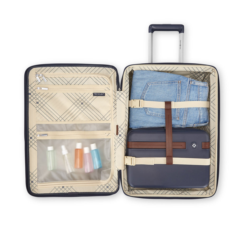 Samsonite Virtuosa Spinner Carry-On™ in the color Navy.