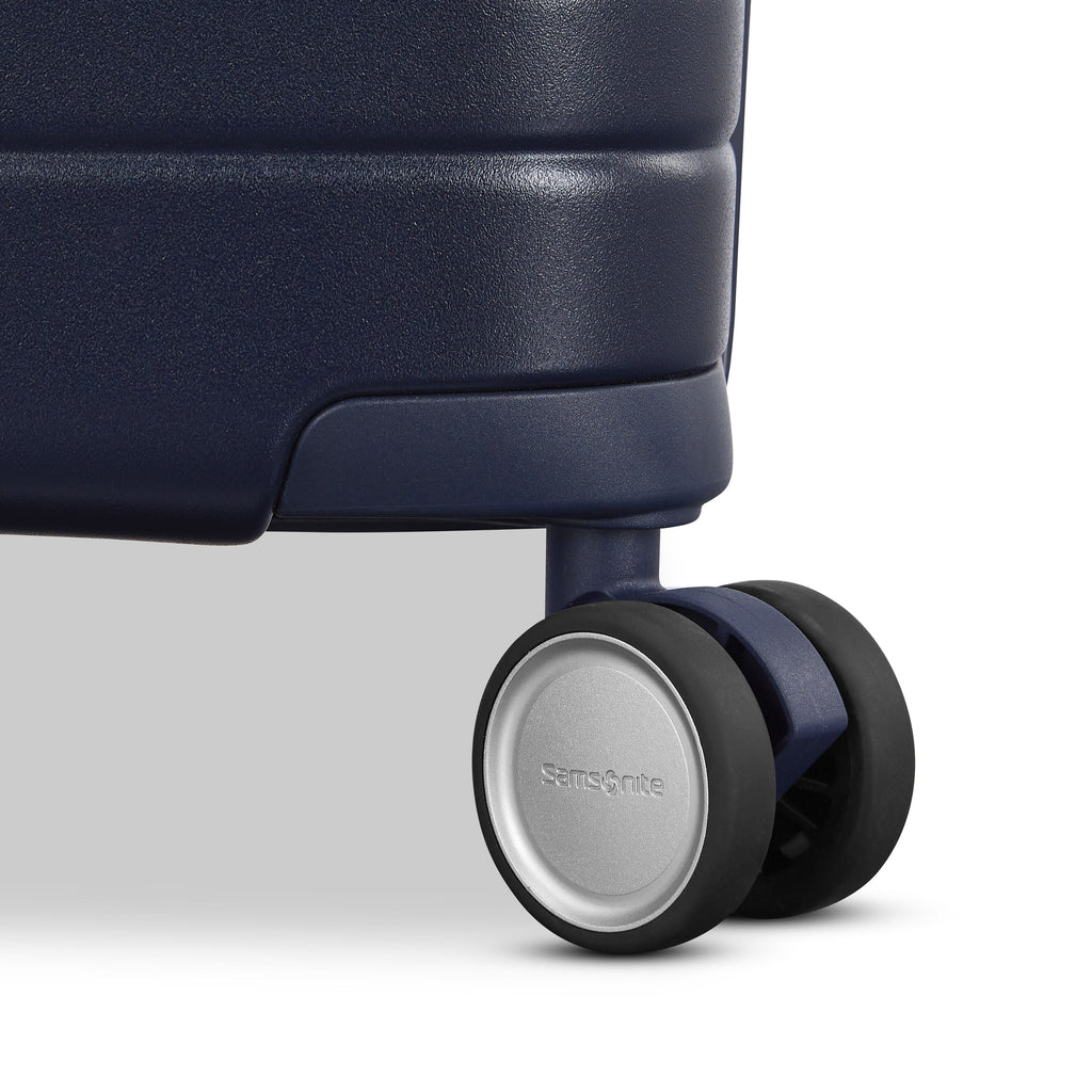 Samsonite Virtuosa Spinner Carry-On™ in the color Navy.